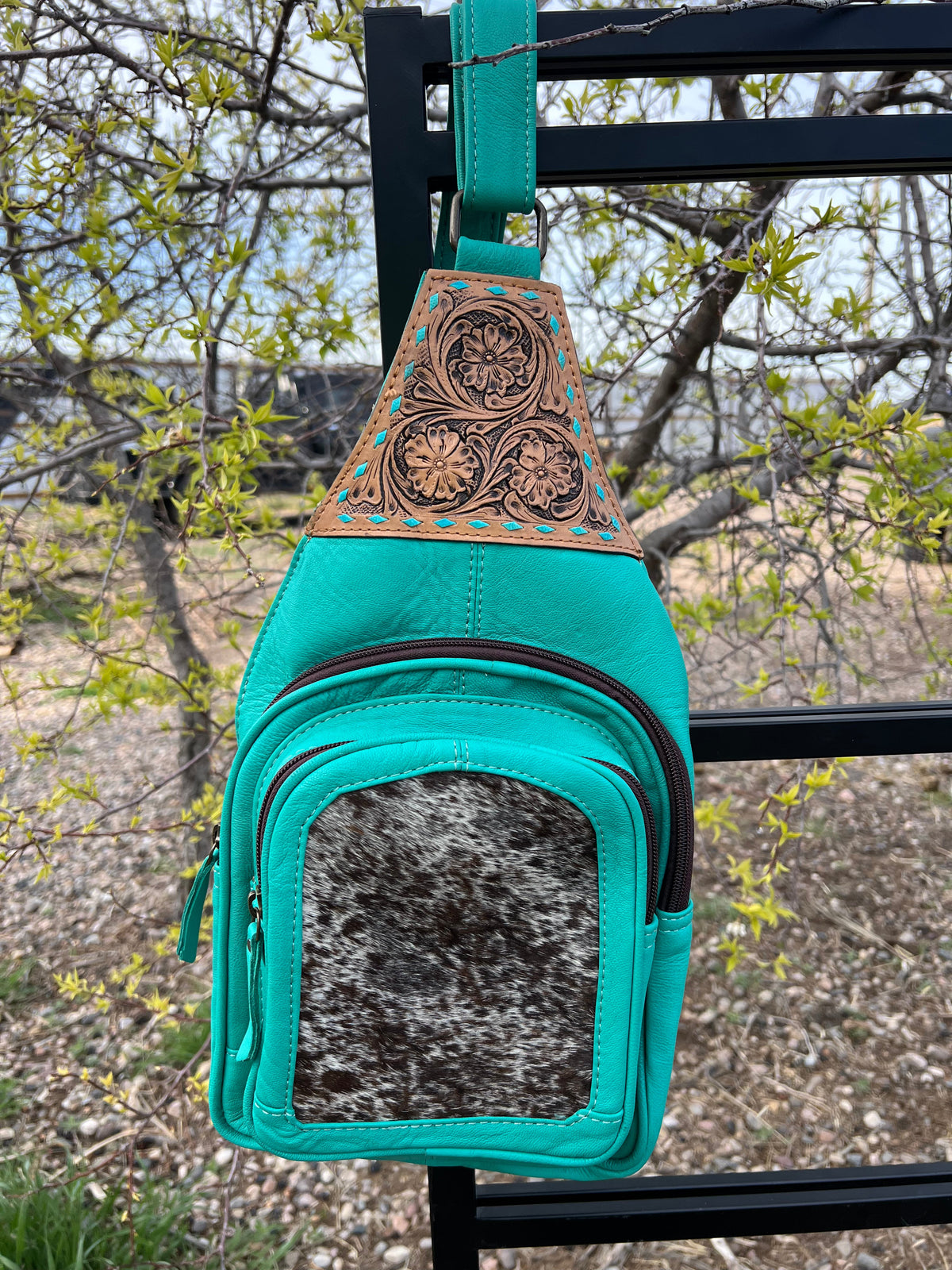 Traveler Crossbody Bags