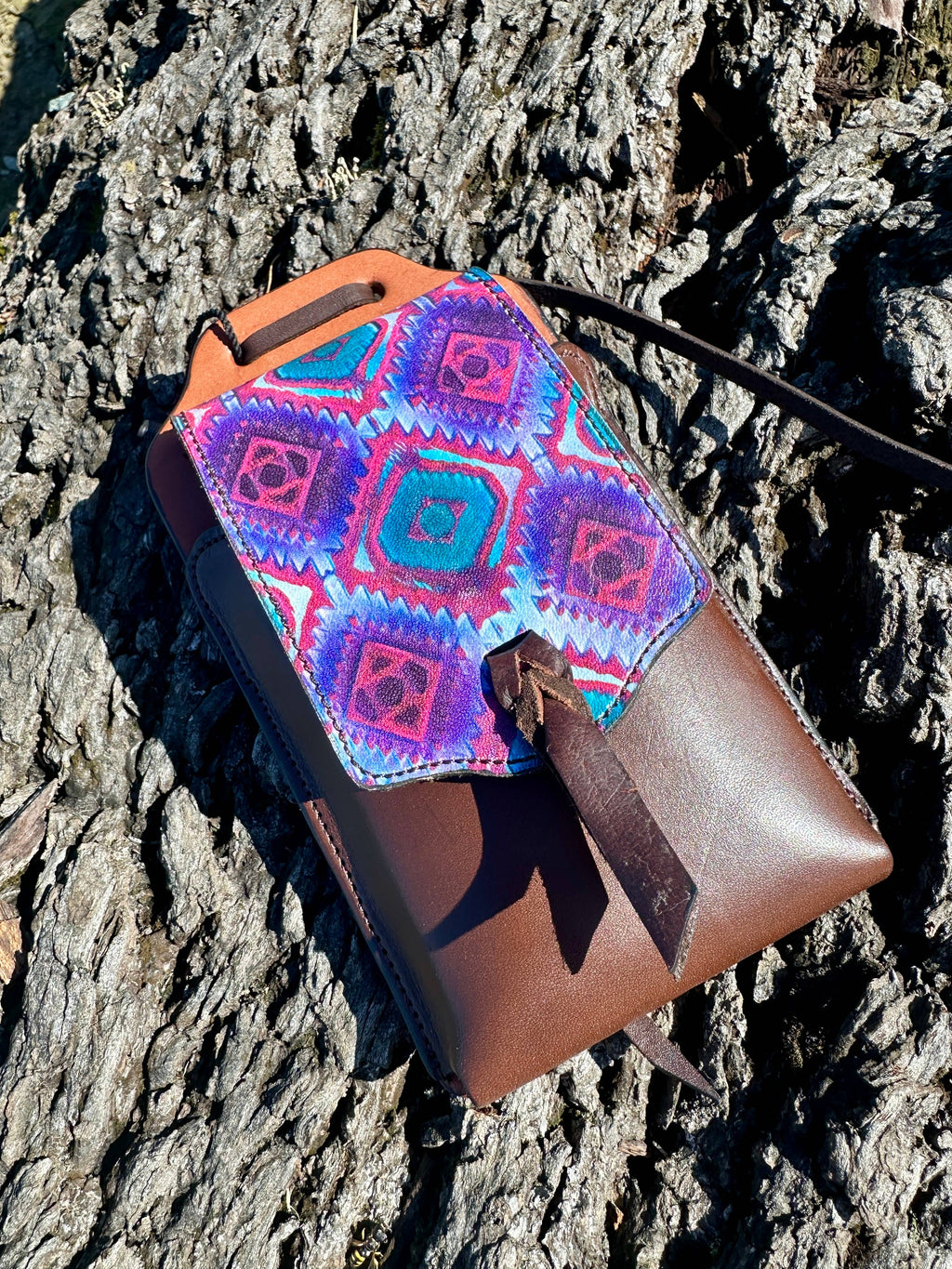 Cell Phone Back Cinch Holder