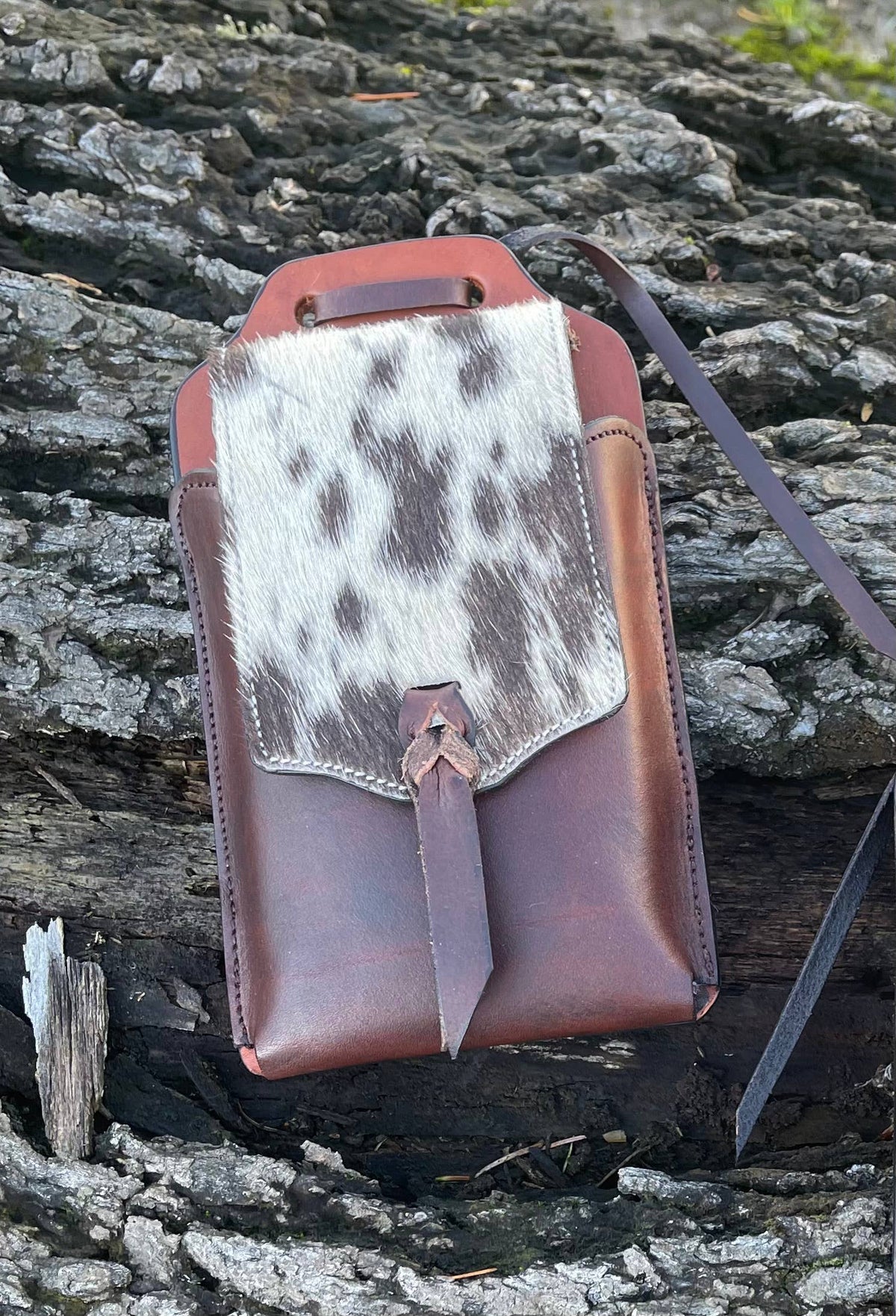 Cell Phone Back Cinch Holder